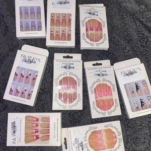 24pcs press on nails w glue